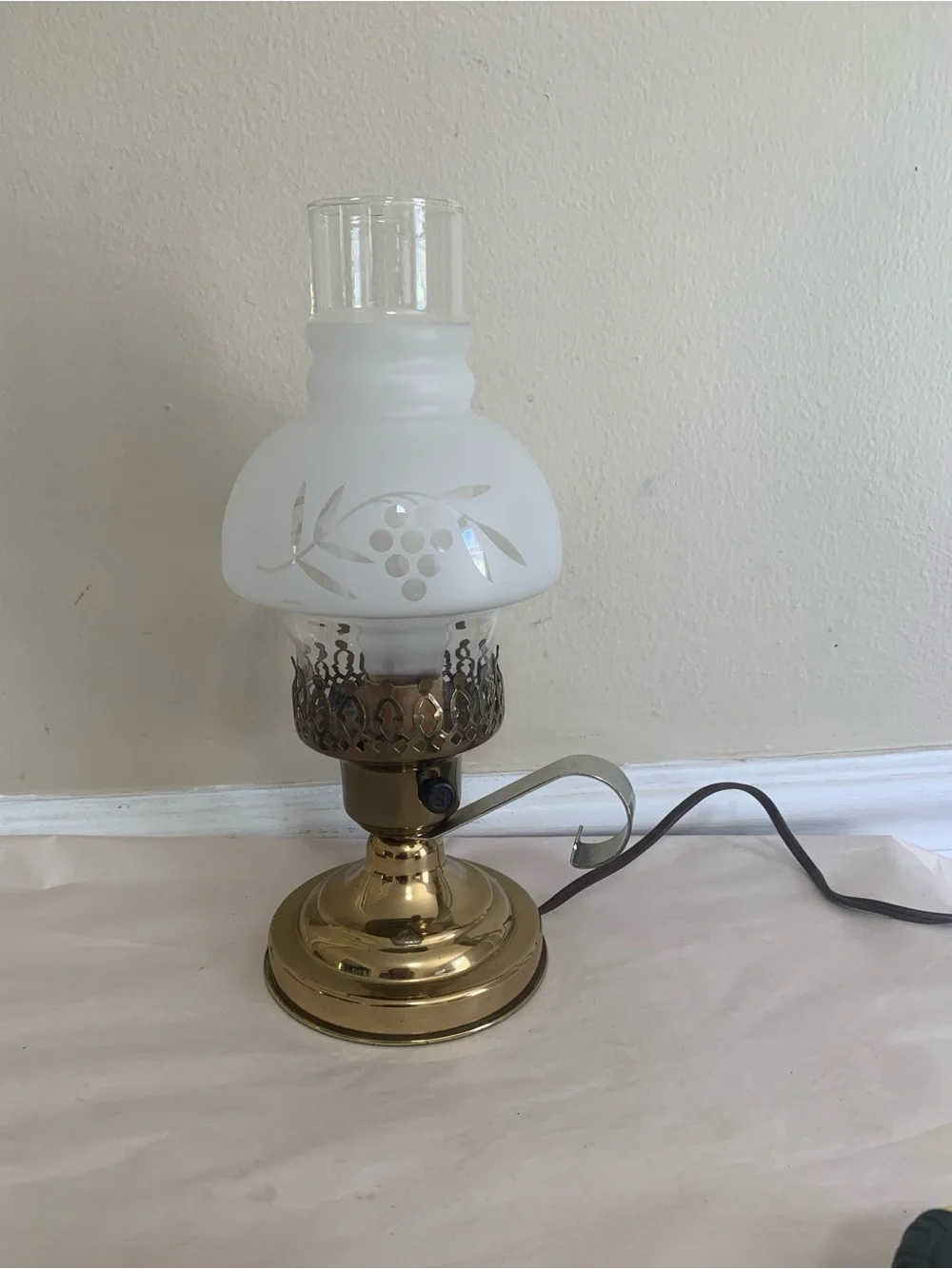 Vintage Electric Brass & Glass Hurricane Lamp Etched Grape Vine Shade table lamp